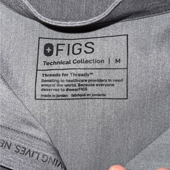 NEW Figs Graphite Rafaela Scrub Top - Picture 3 of 3